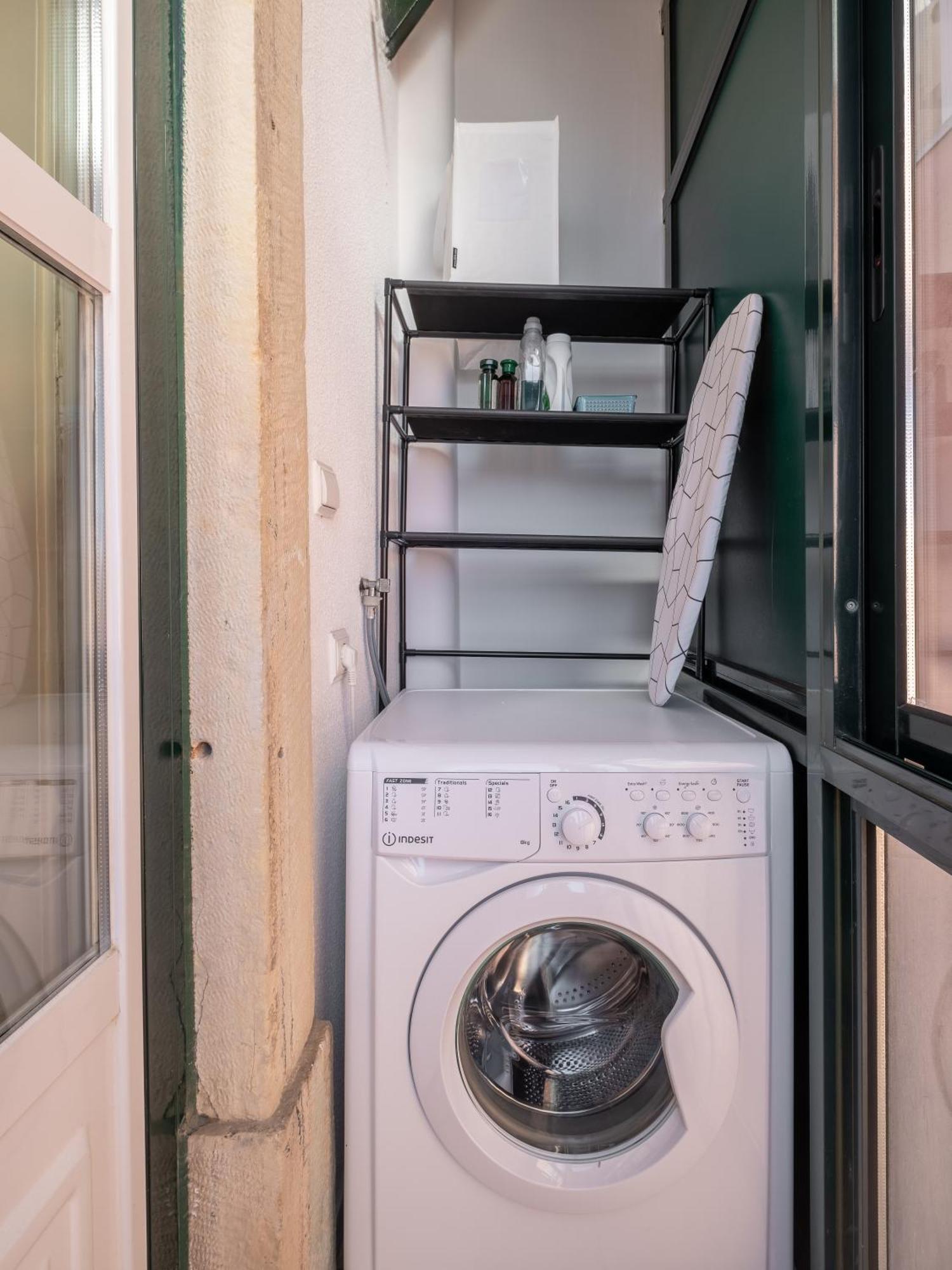Cool Apartment Near Alfama Lisboa Exterior foto